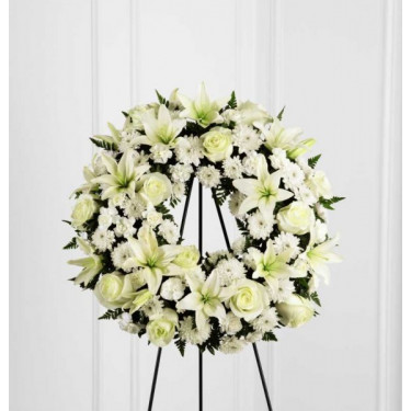 The FTD Treasured Tribute Wreath